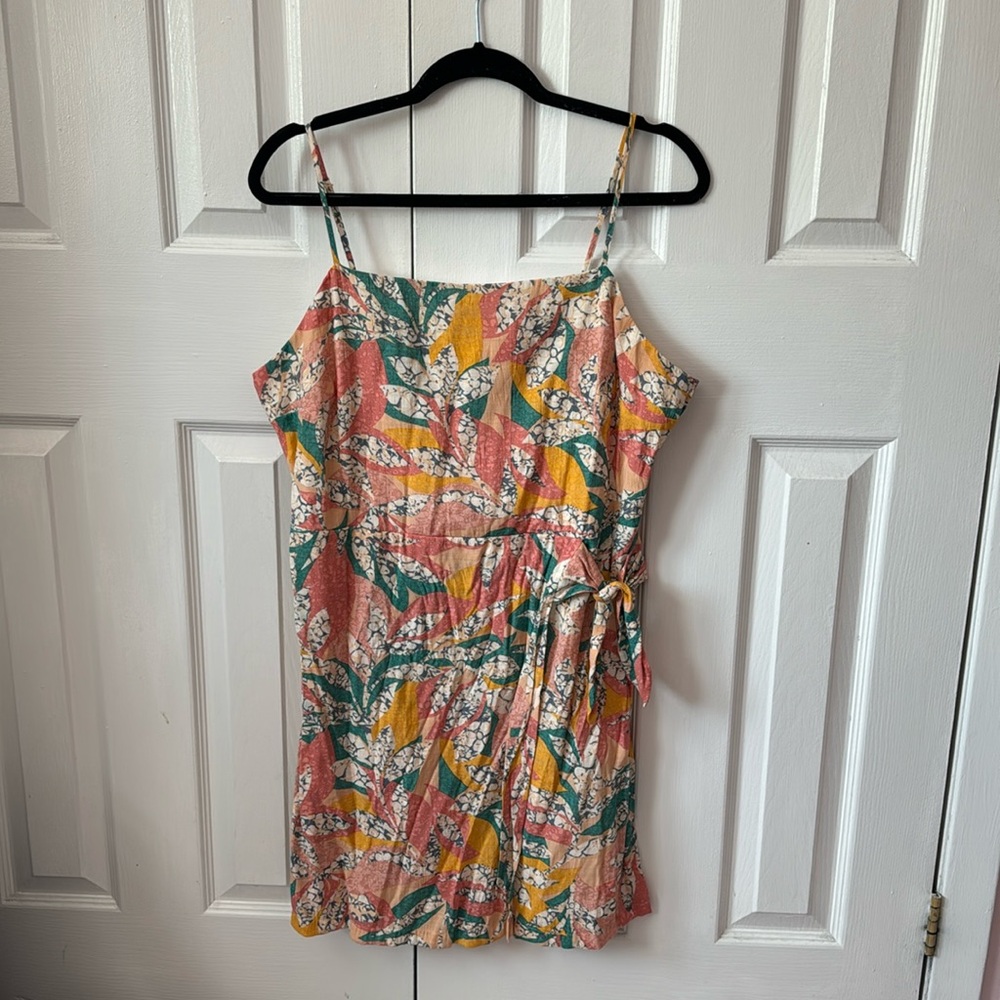 Women’s tropical leaf dress from Nine West